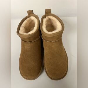 BearPaw Tan Boots with Soft Cream Interior